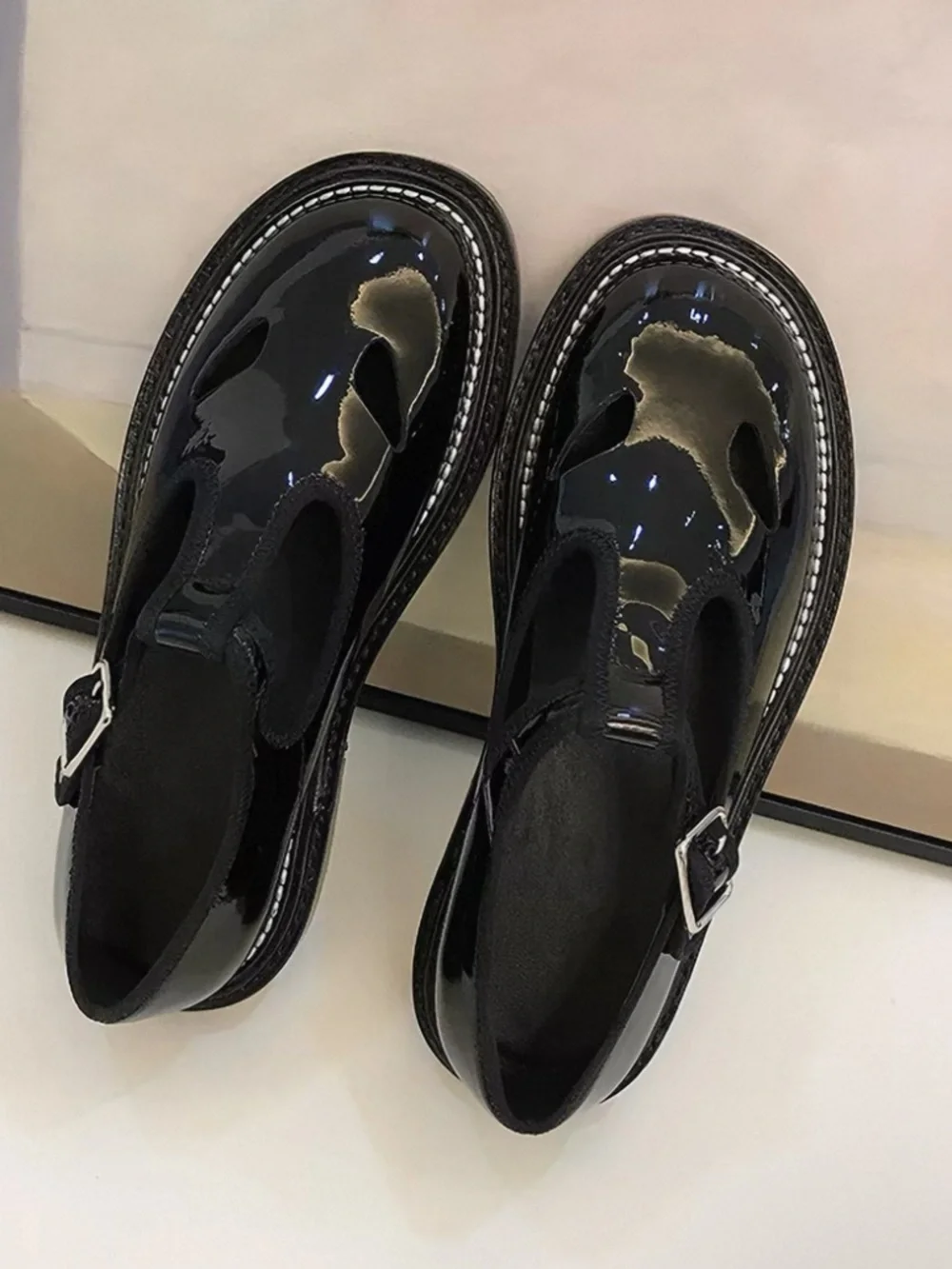N/A sleek dark